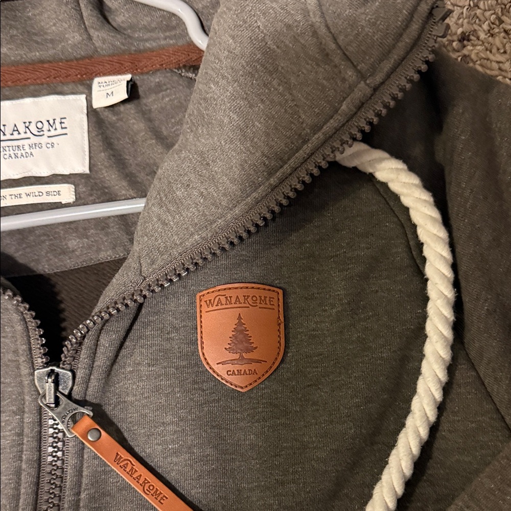 Wanakome grey womens full zip. size Medium. - Picture 4 of 9